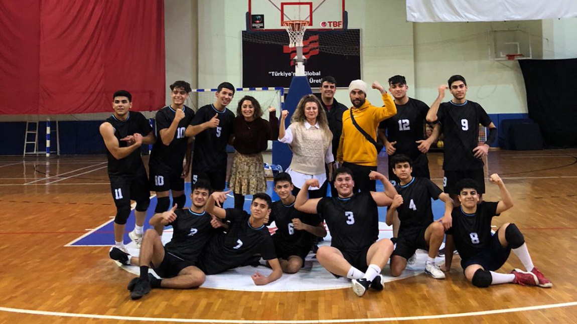Ayla Naci Uyar Anadolu Lisesi Erkek Basketbol Takımı Hatay Birincisi...